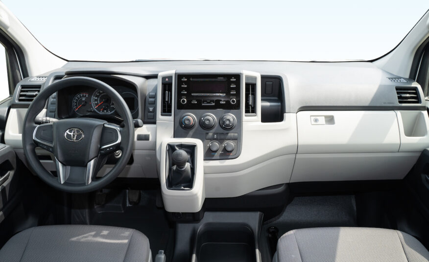 Toyota Hiace High Roof
