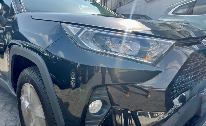 Toyota RAV4 XLE For Sale In Lagos