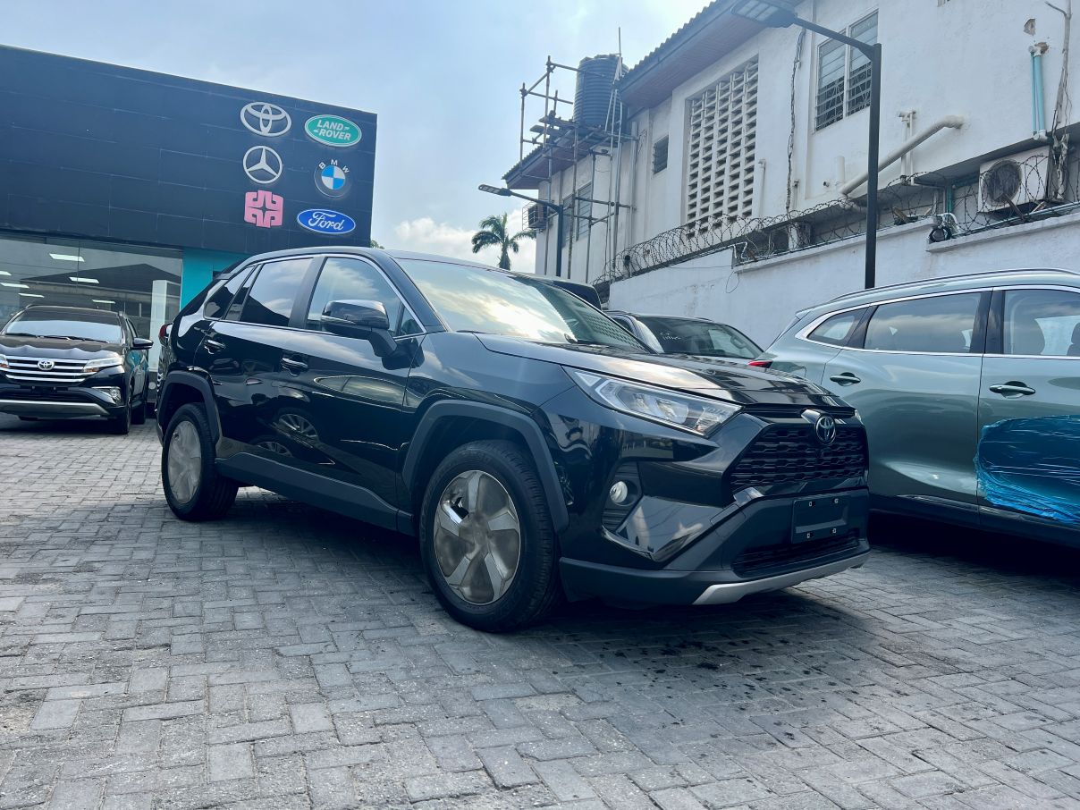 Toyota RAV4 XLE For Sale In Lagos