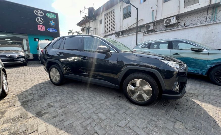 Toyota RAV4 XLE For Sale In Lagos