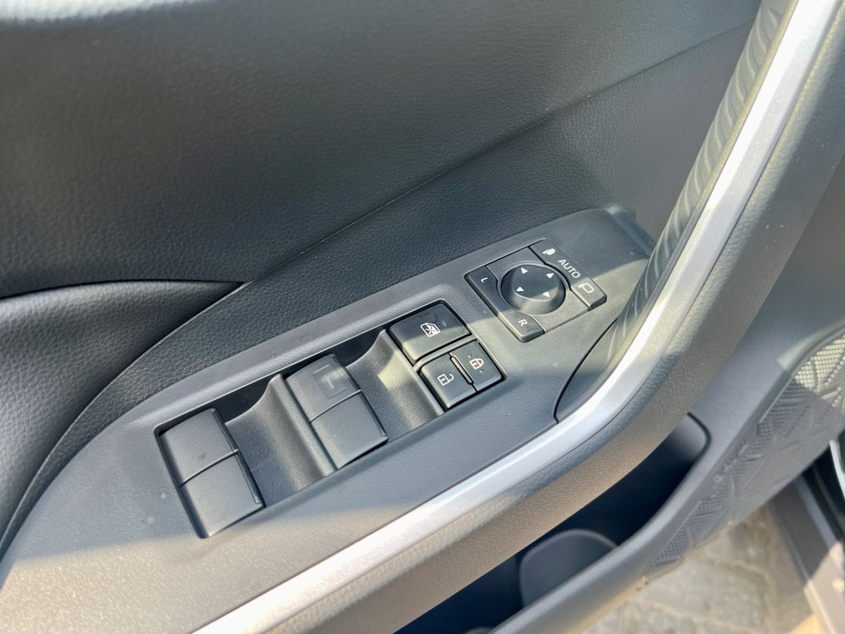 Toyota RAV4 XLE For Sale In Lagos