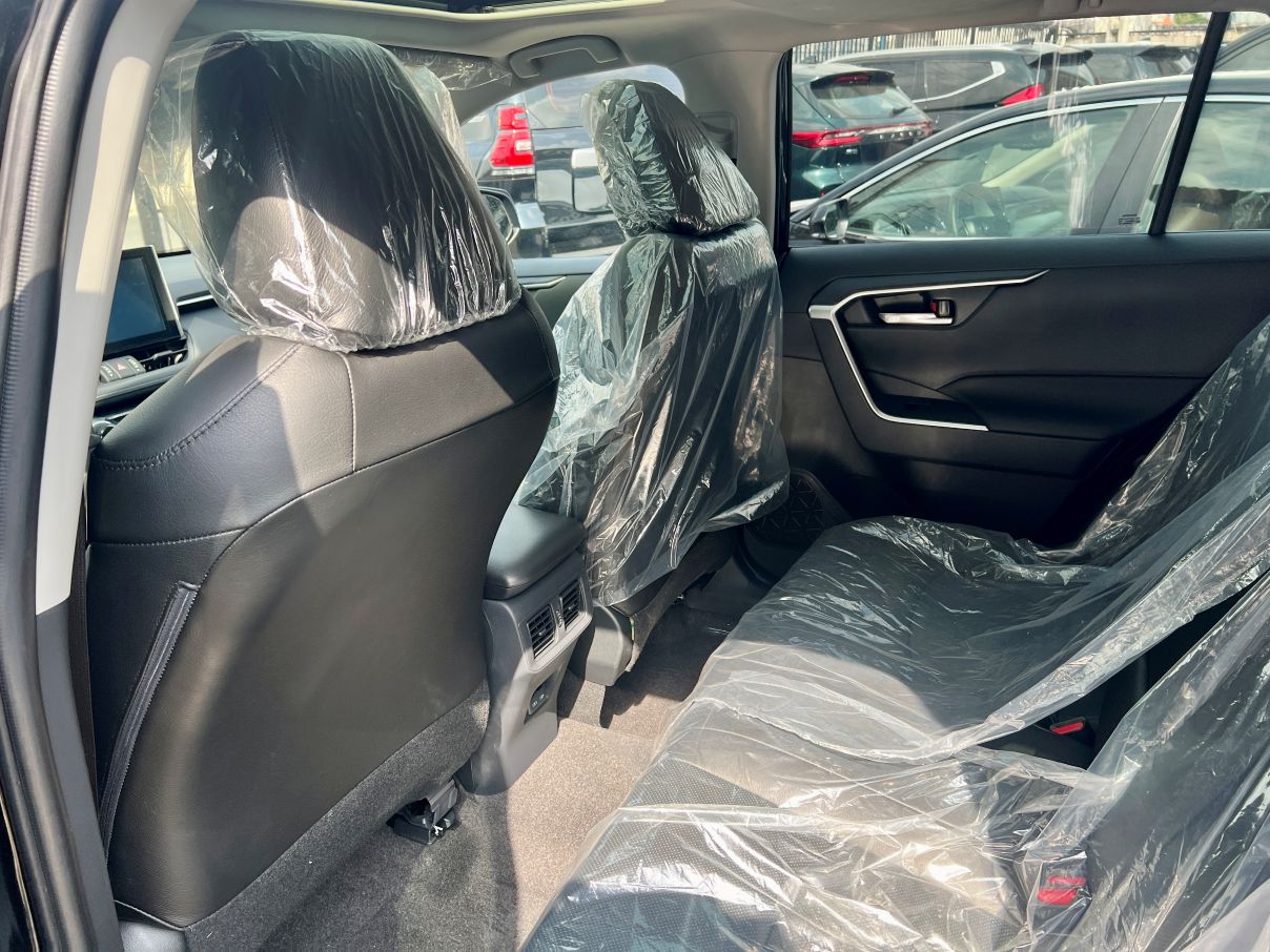 Toyota RAV4 XLE For Sale In Lagos