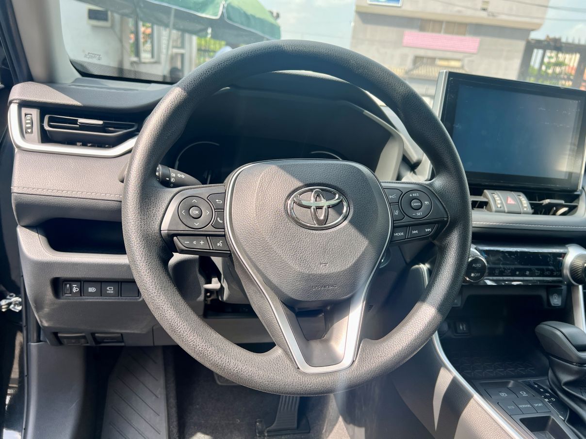 Toyota RAV4 XLE For Sale In Lagos