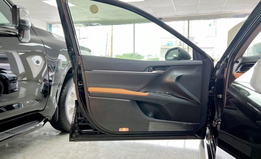Toyota Camry V6