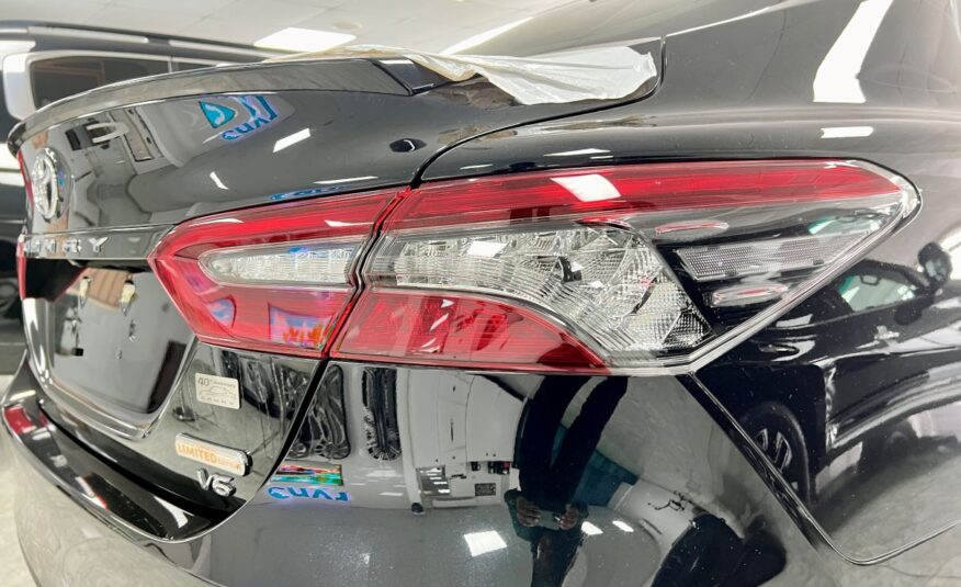 Toyota Camry V6
