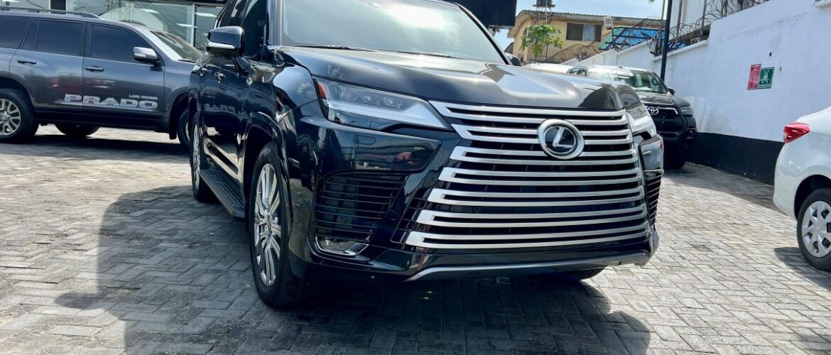 2022 Lexus LX 600 VIP Car Review