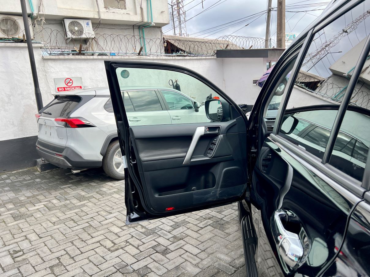 Toyota Landcruiser Prado VX