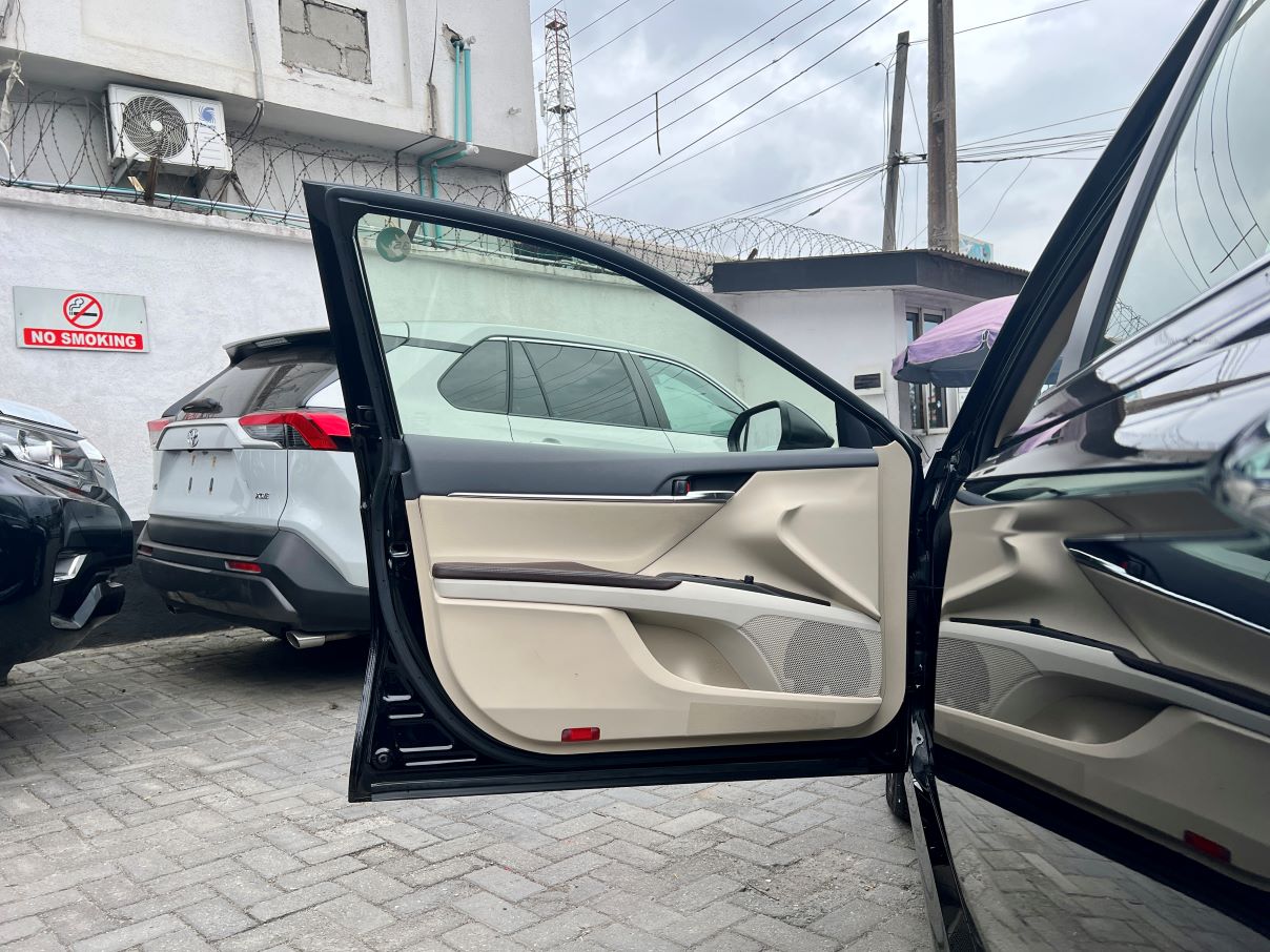 Toyota Camry XLE