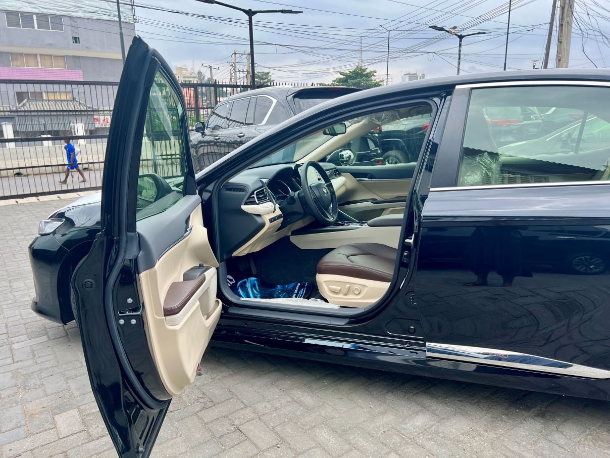 Toyota Camry XLE