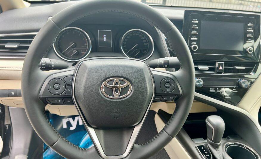 Toyota Camry XLE
