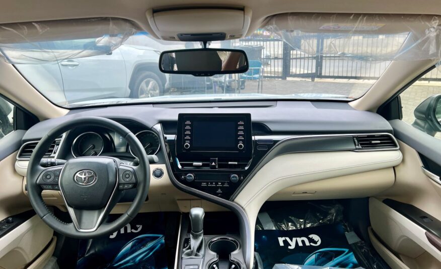 Toyota Camry XLE
