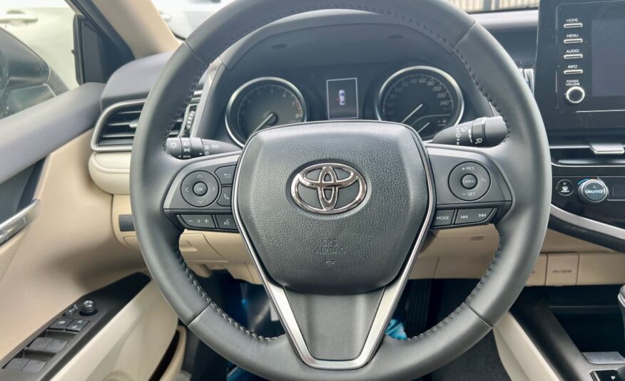 Toyota Camry XLE