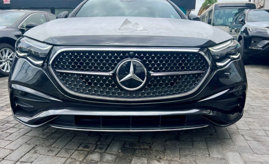 Mercedes-Benz E300 For Sale In Lagos, Nigeria