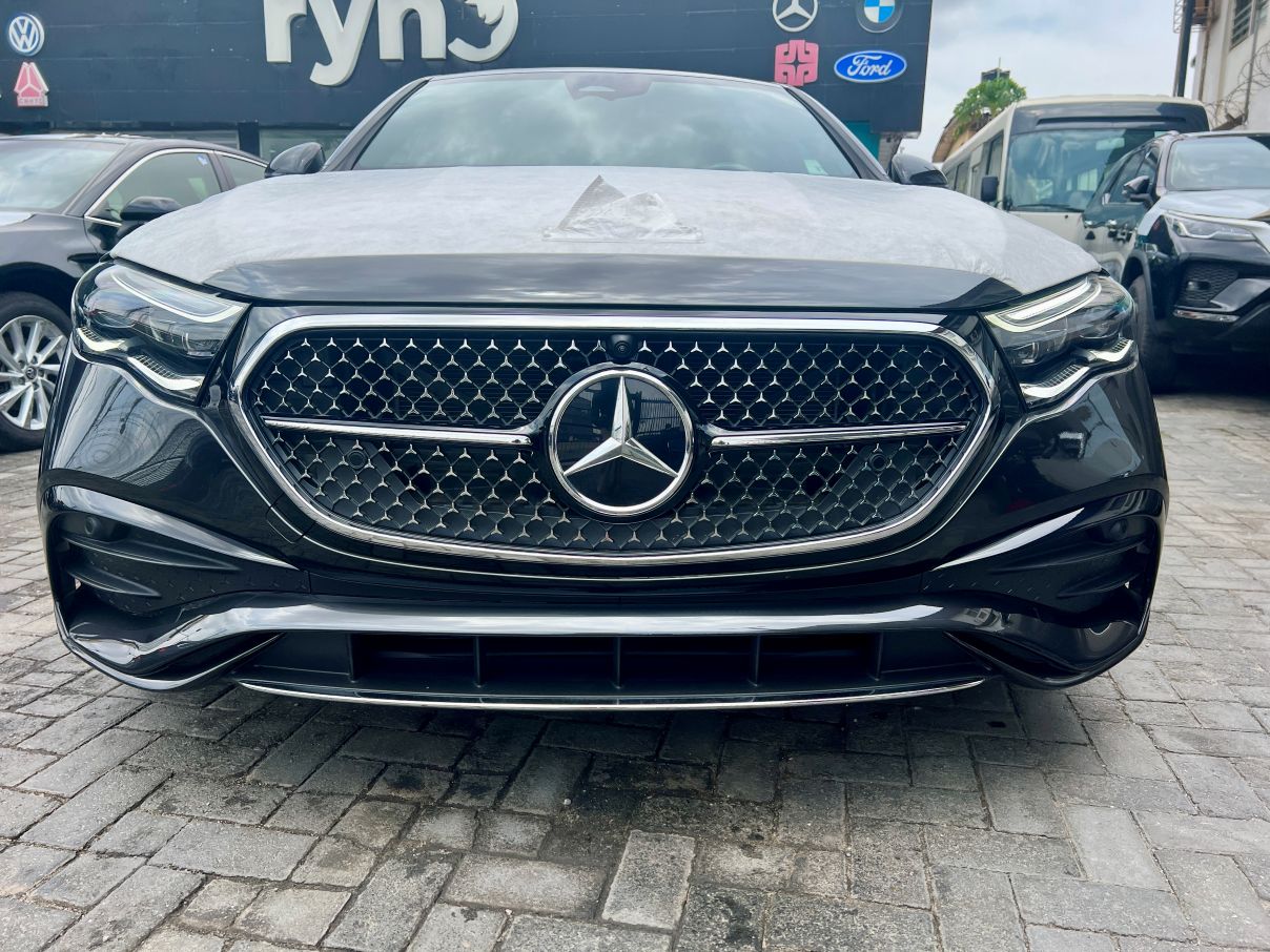 Mercedes-Benz E300 For Sale In Lagos, Nigeria
