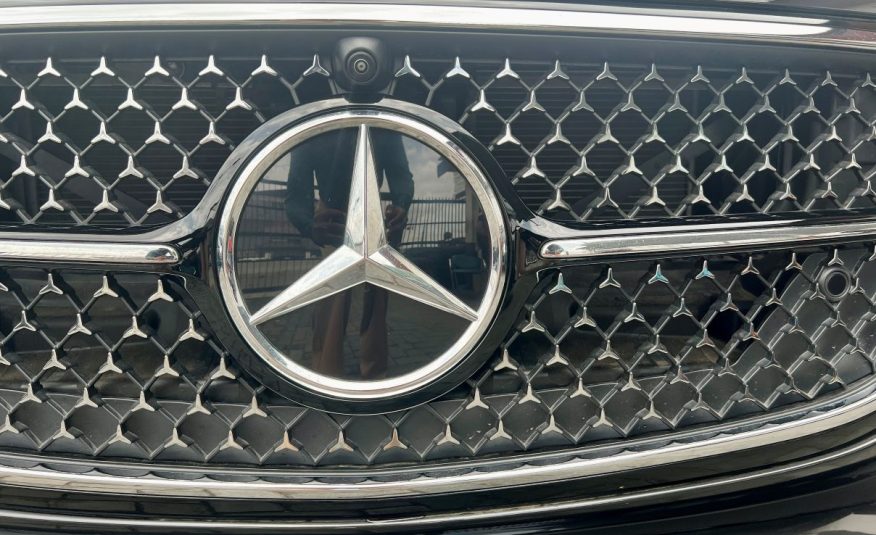 Mercedes-Benz E300 For Sale In Lagos, Nigeria