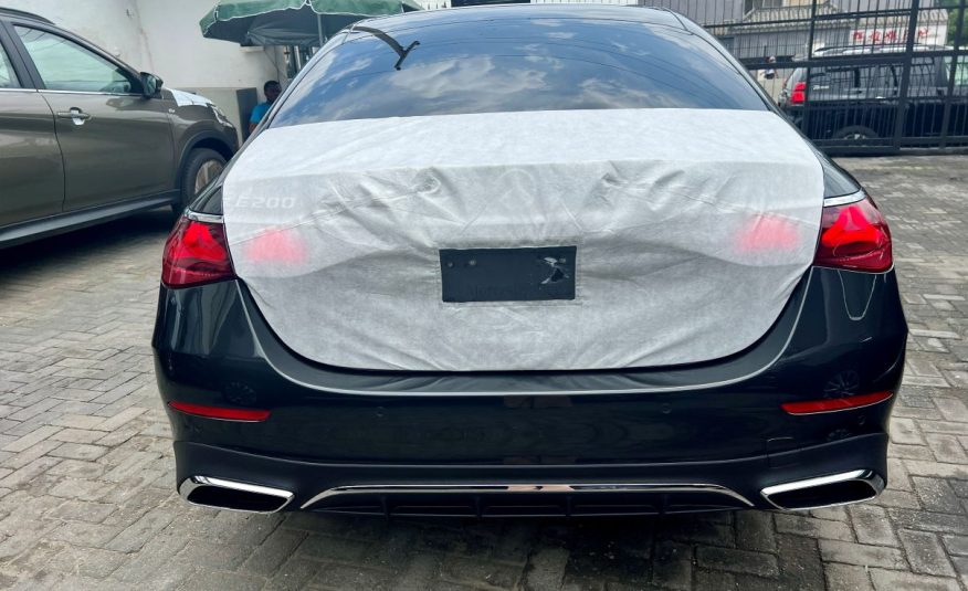 Mercedes-Benz E300 For Sale In Lagos, Nigeria