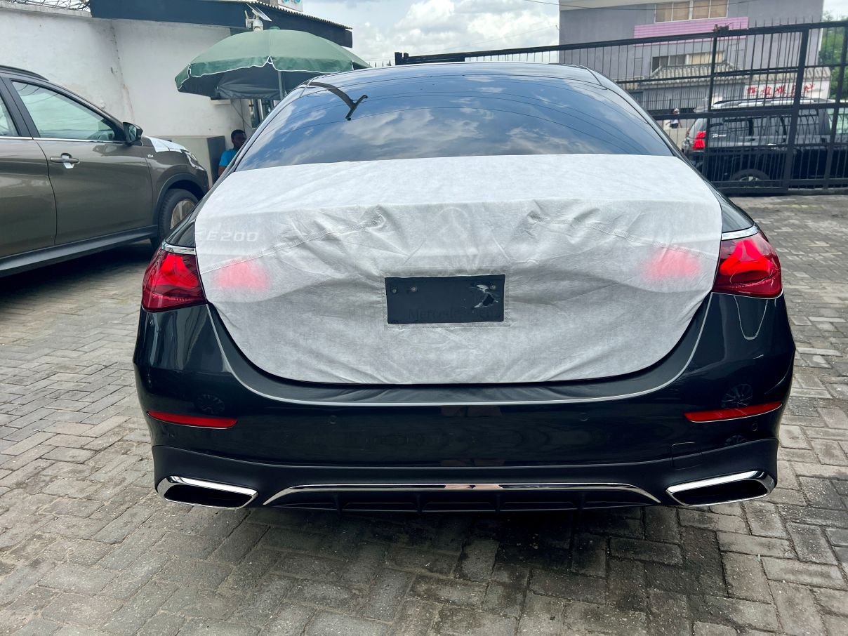 Mercedes-Benz E300 For Sale In Lagos, Nigeria