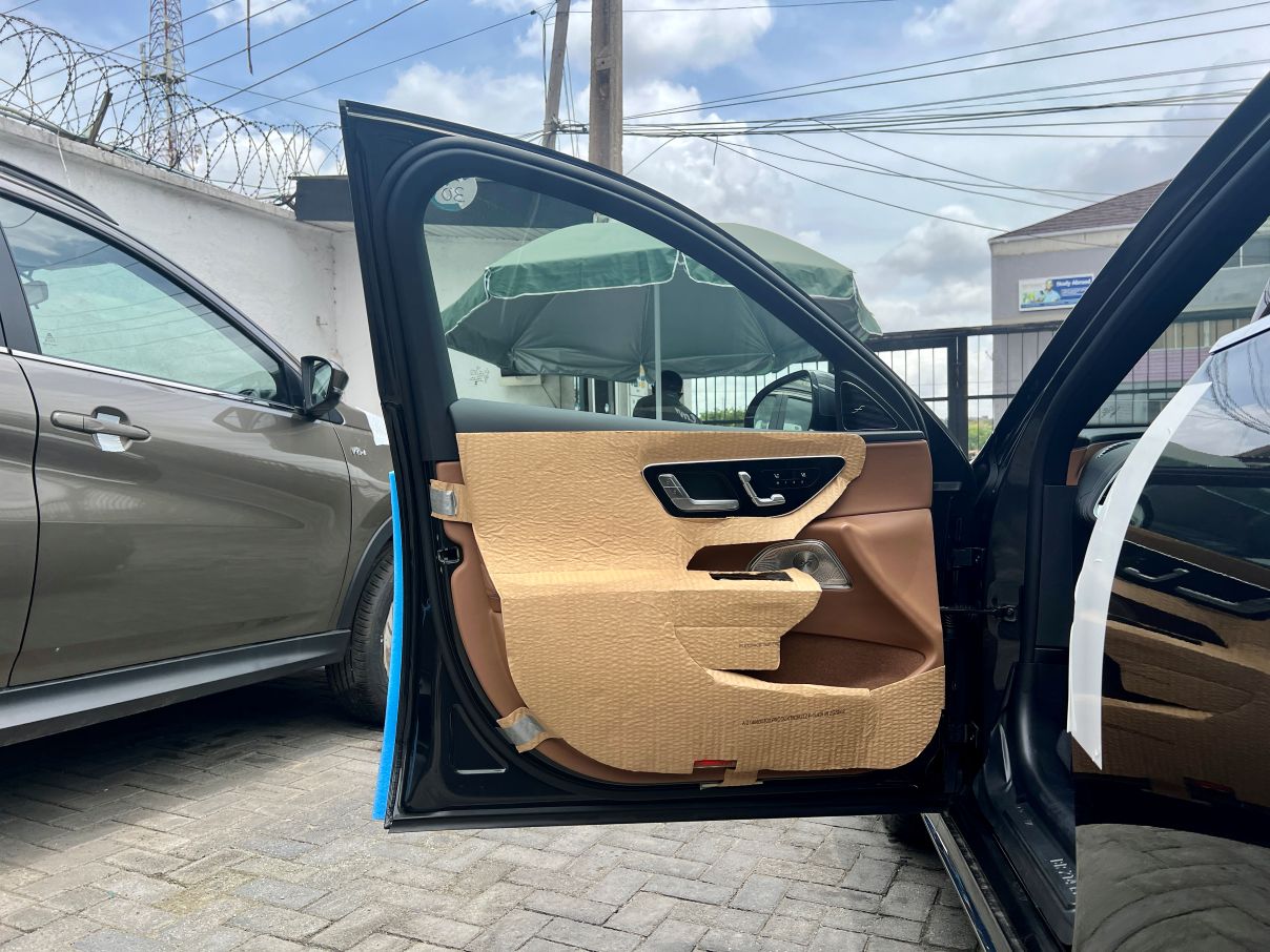 Mercedes-Benz E300 For Sale In Lagos, Nigeria