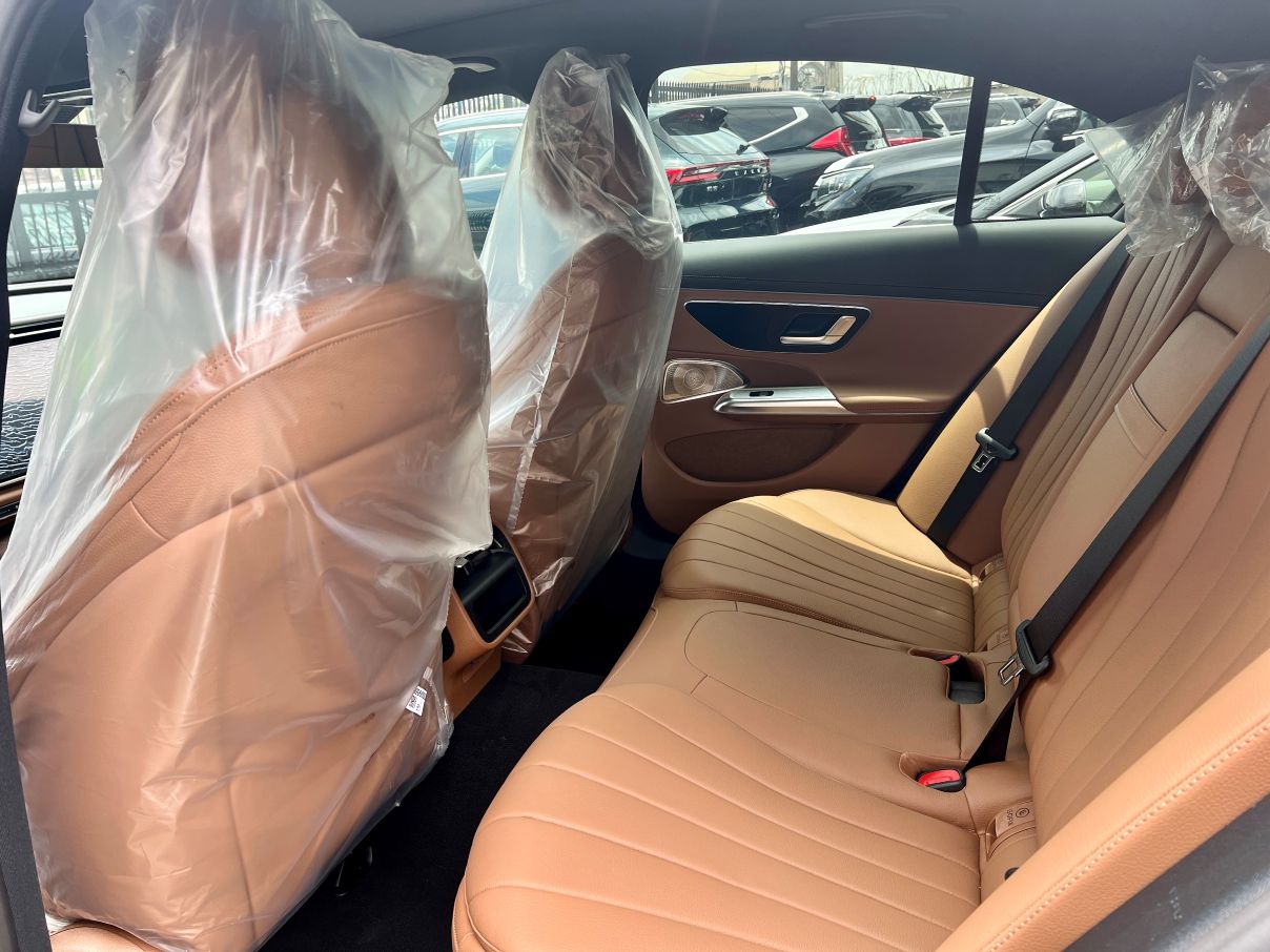 Mercedes-Benz E300 For Sale In Lagos, Nigeria