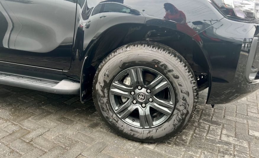 Toyota Hilux 2.7L For Sale In Lagos, Nigeria