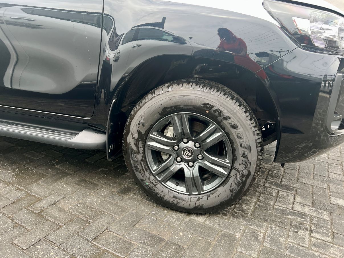 Toyota Hilux 2.7L For Sale In Lagos, Nigeria