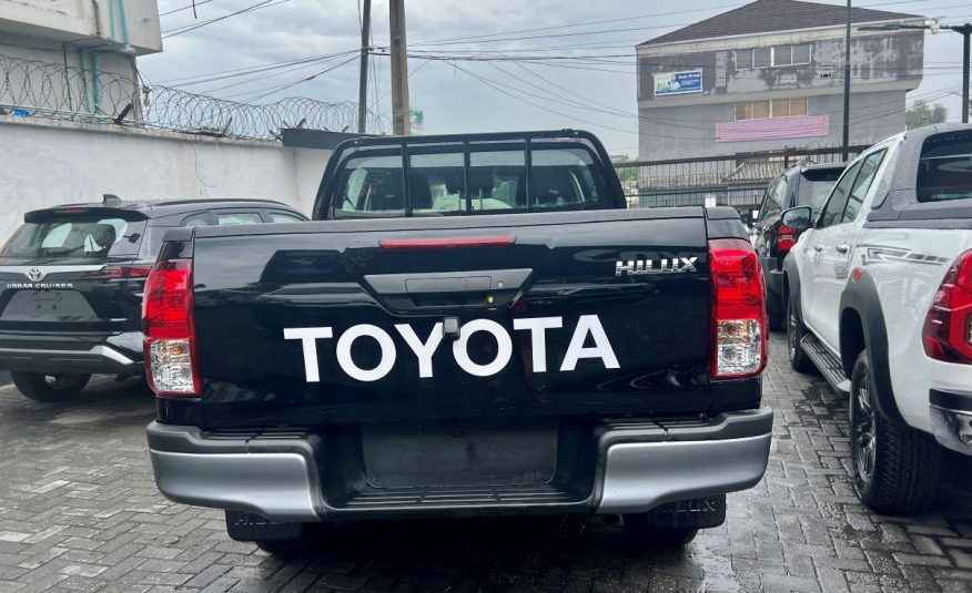 Toyota Hilux 2.7L For Sale In Lagos, Nigeria