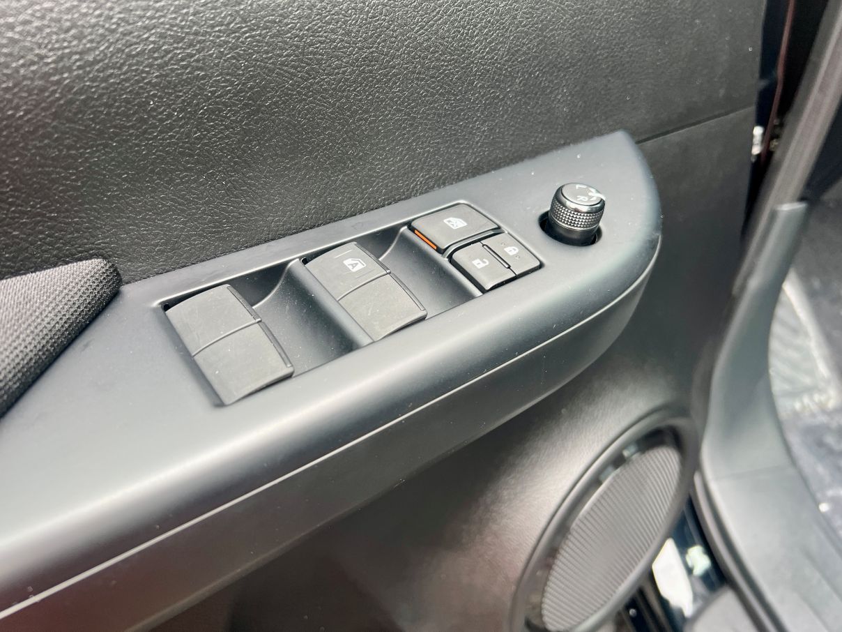 Toyota Hilux 2.7L For Sale In Lagos, Nigeria