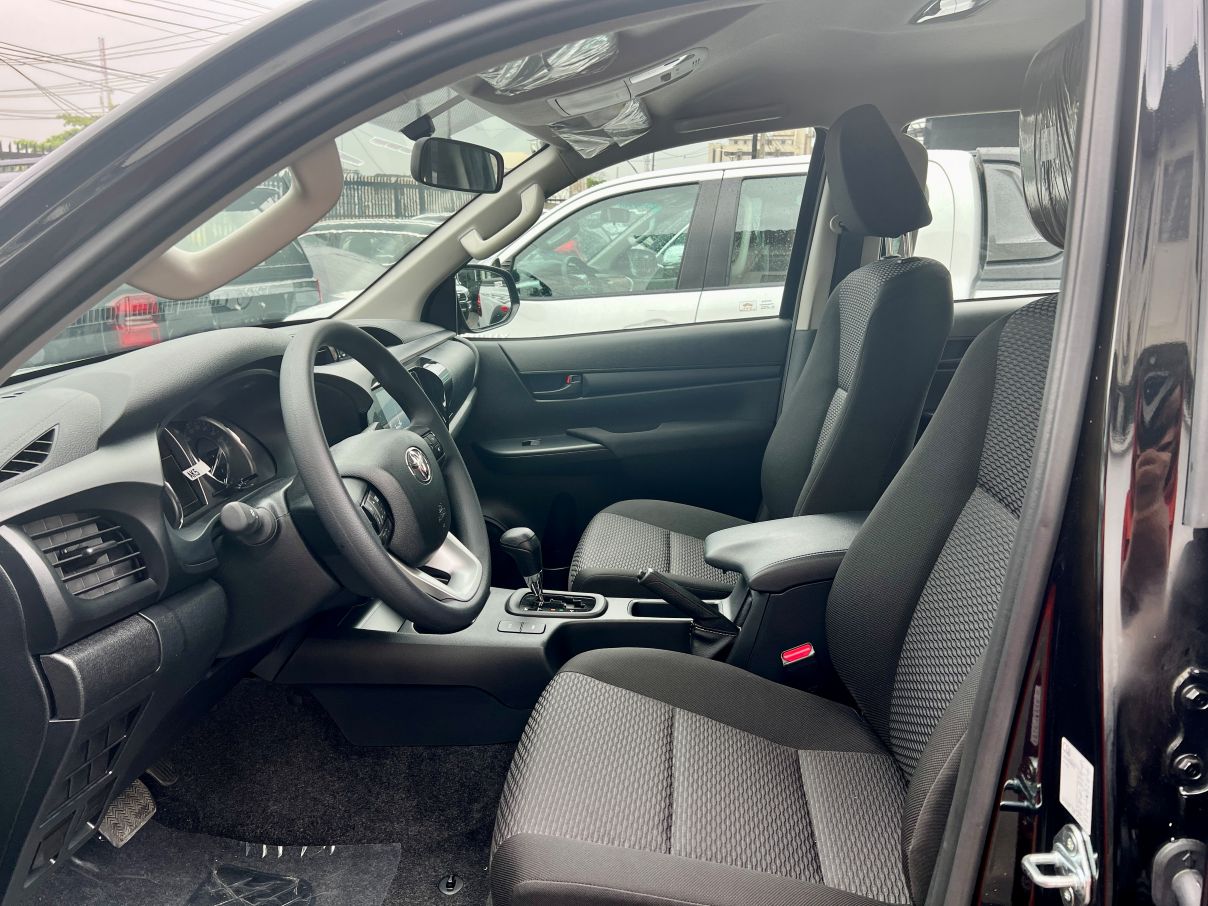 Toyota Hilux 2.7L For Sale In Lagos, Nigeria