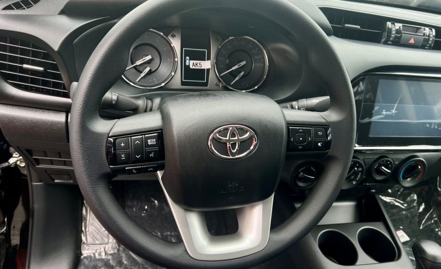 Toyota Hilux 2.7L For Sale In Lagos, Nigeria