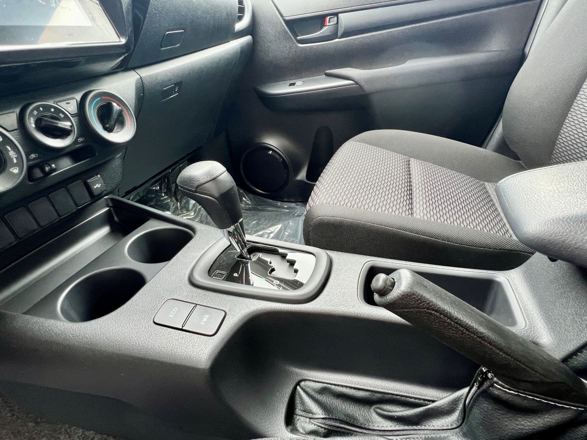 Toyota Hilux 2.7L For Sale In Lagos, Nigeria