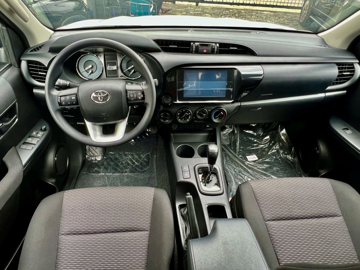 Toyota Hilux 2.7L For Sale In Lagos, Nigeria