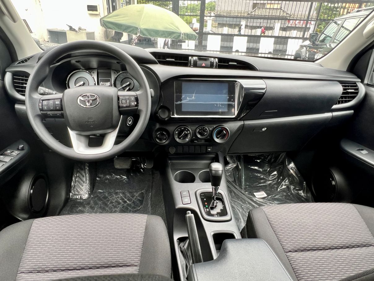 Toyota Hilux 2.7L For Sale In Lagos, Nigeria