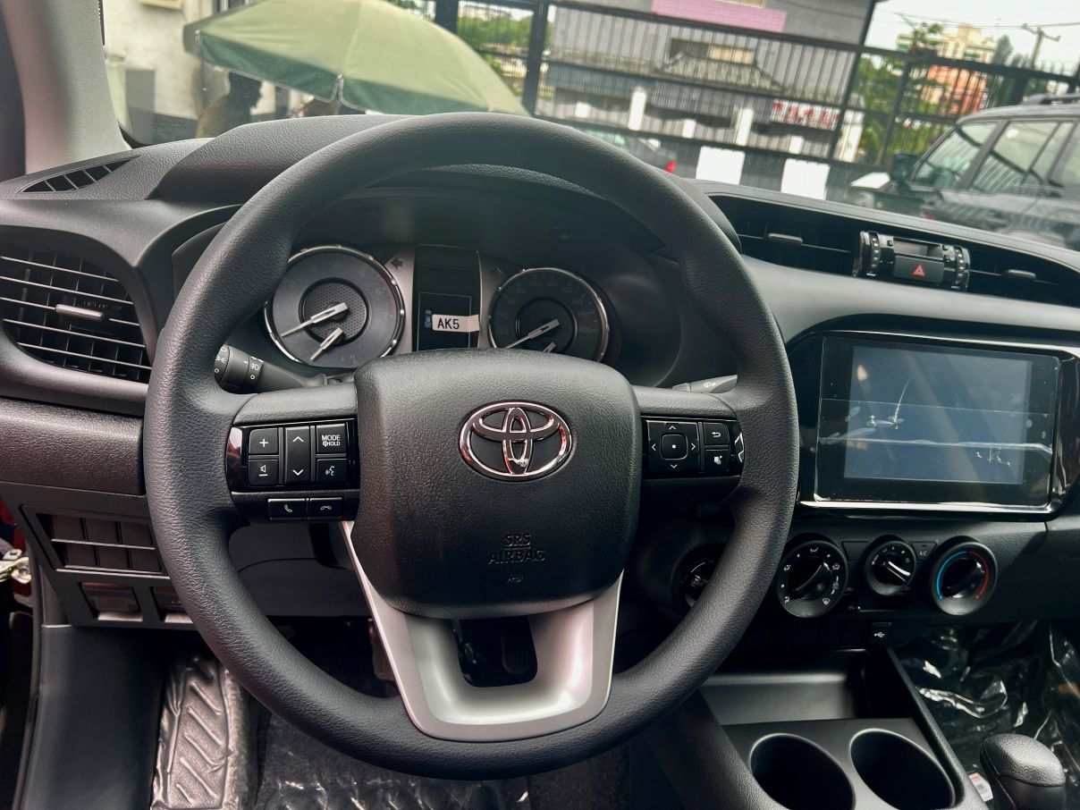 Toyota Hilux 2.7L For Sale In Lagos, Nigeria