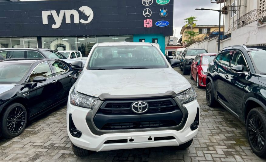 Toyota Hilux 2.7L