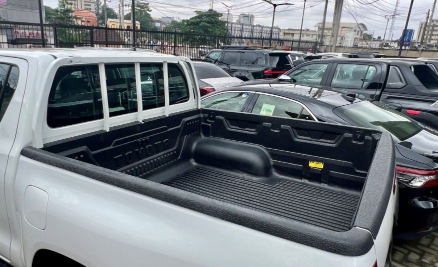 Toyota Hilux 2.7L