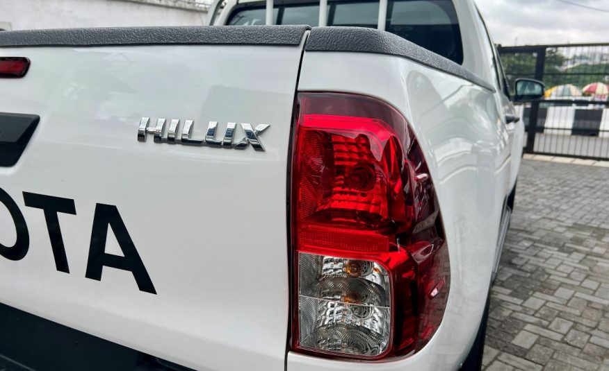 Toyota Hilux 2.7L