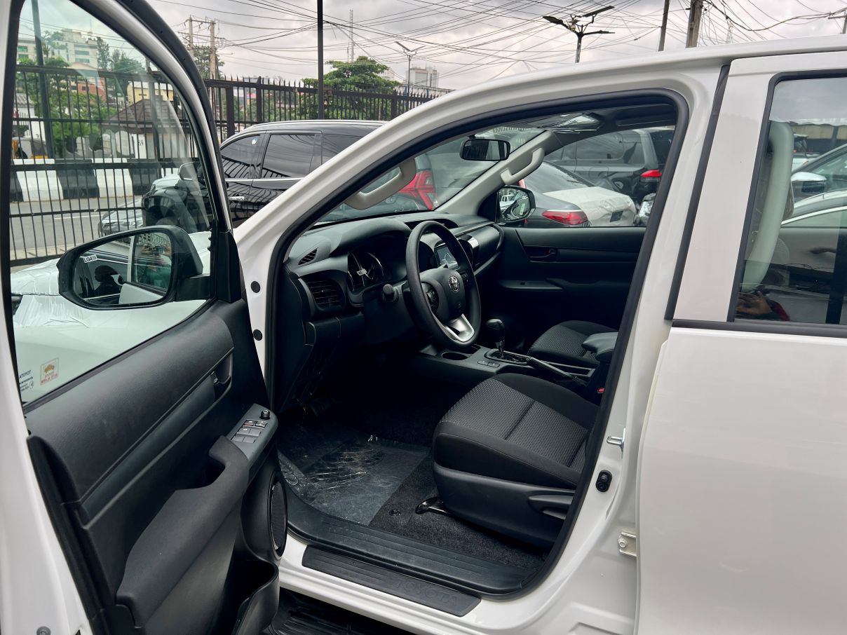 Toyota Hilux 2.7L