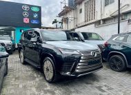 Lexus LX 600 Signature