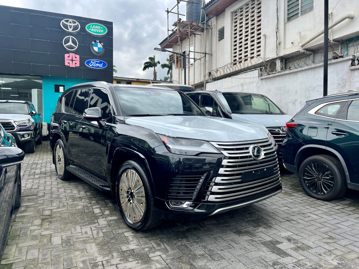 Lexus LX 600 Signature
