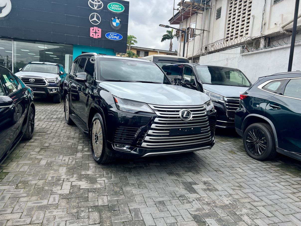 Lexus LX 600 Signature