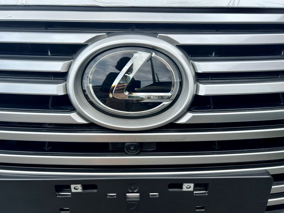 Lexus LX 600 Signature