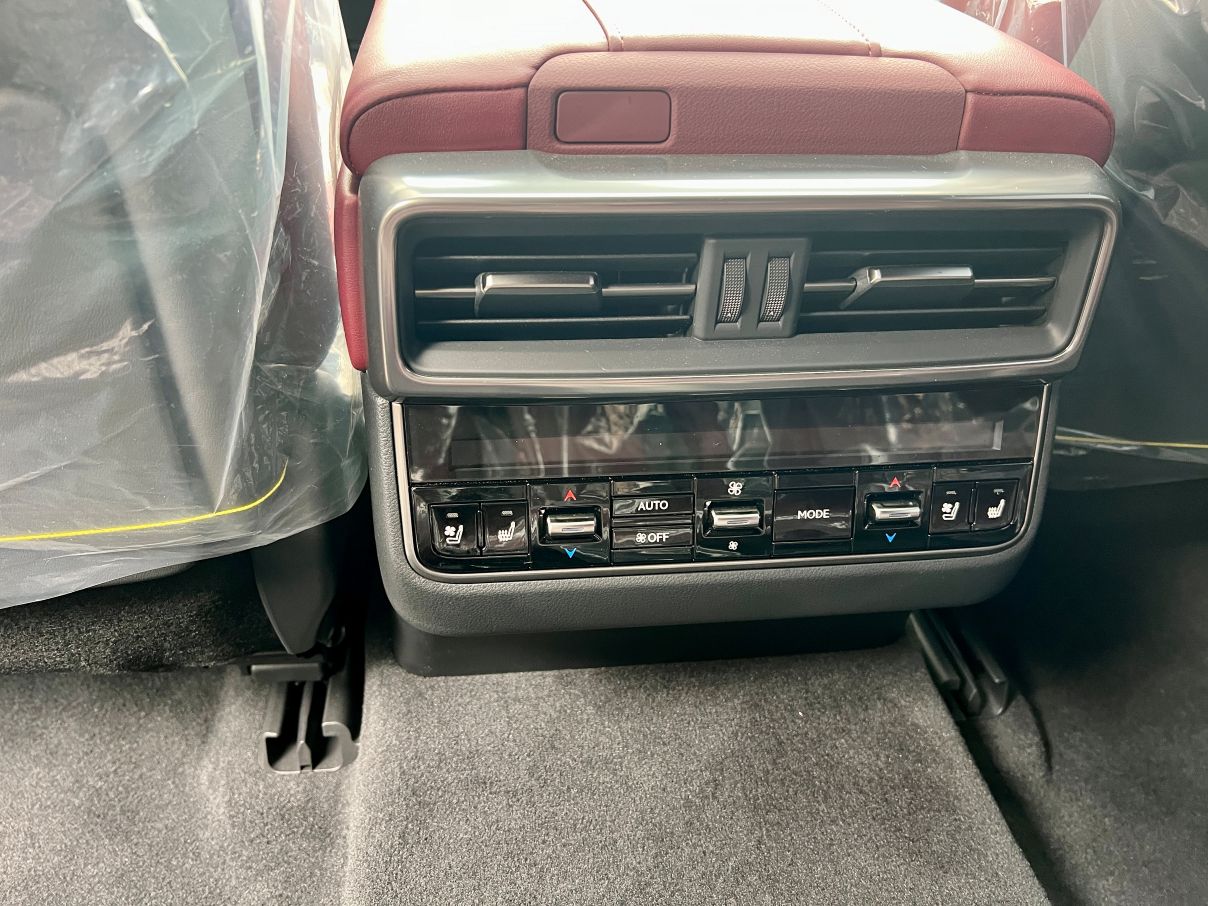 Lexus LX 600 Signature