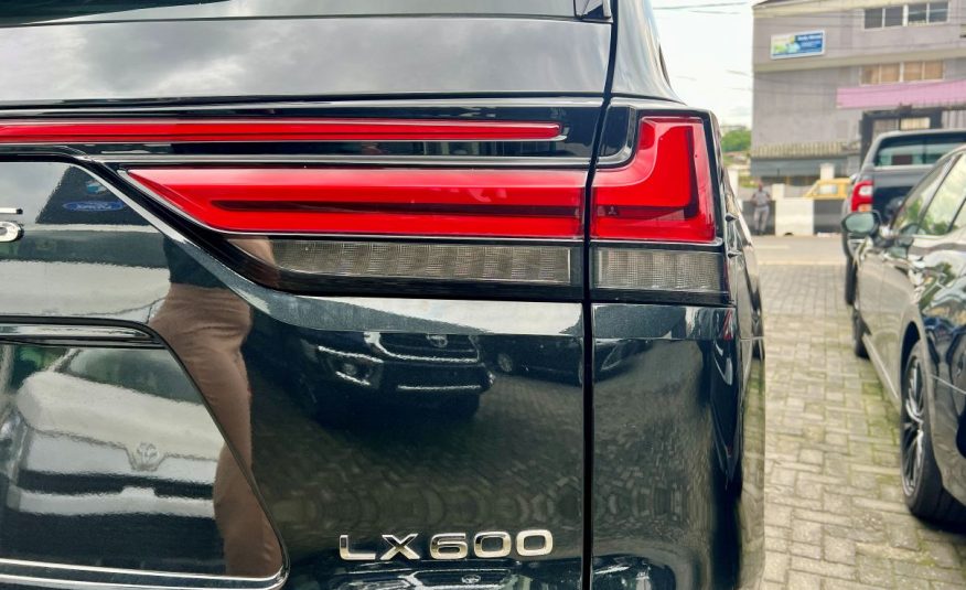 Lexus LX 600 Signature