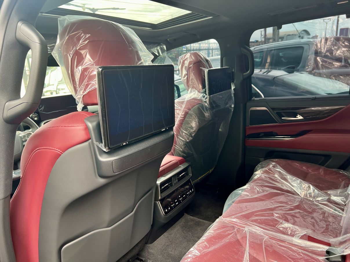 Lexus LX 600 Signature