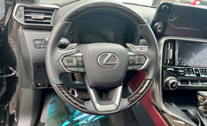 Lexus LX 600 Signature