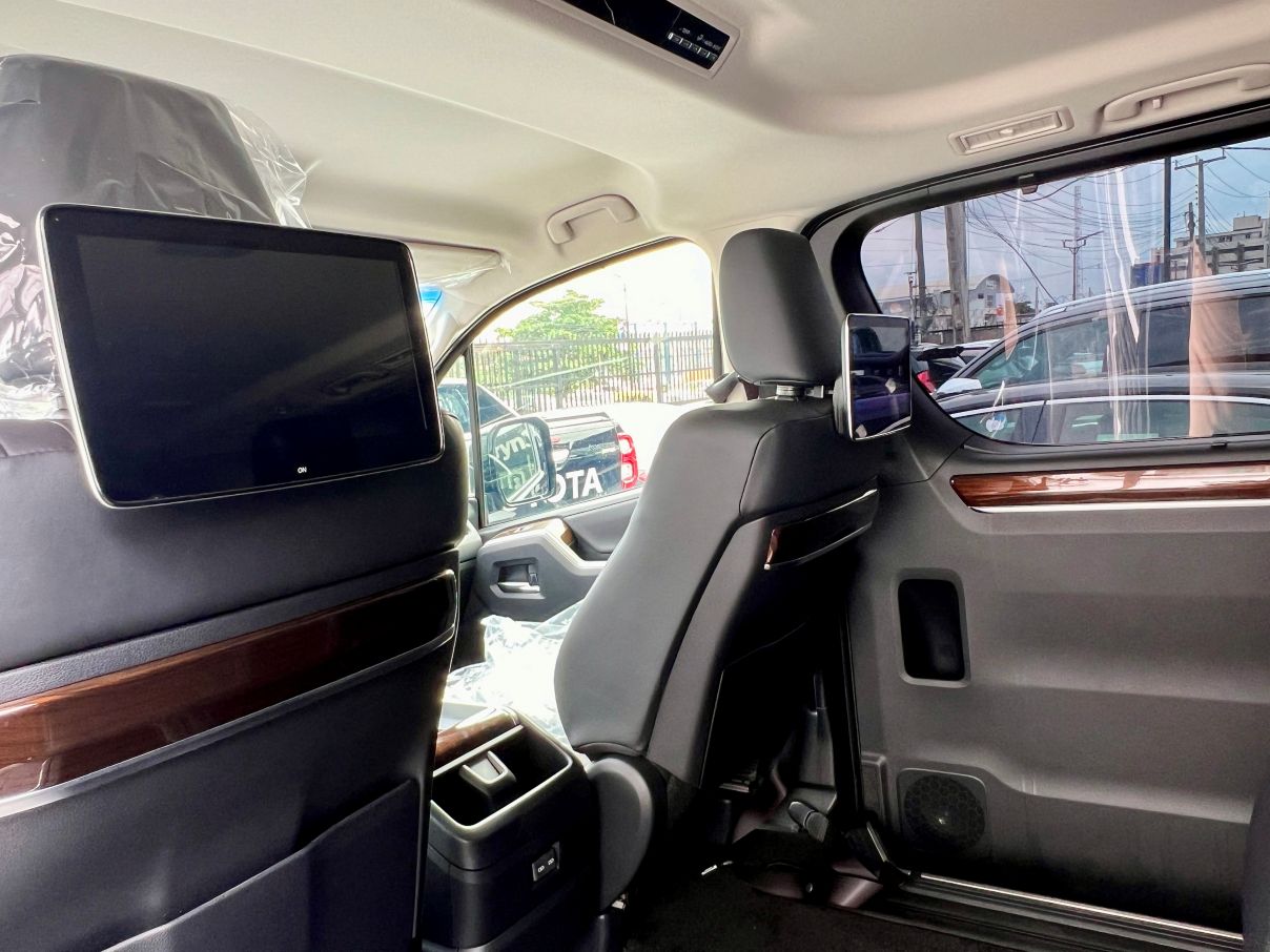 Toyota Granvia