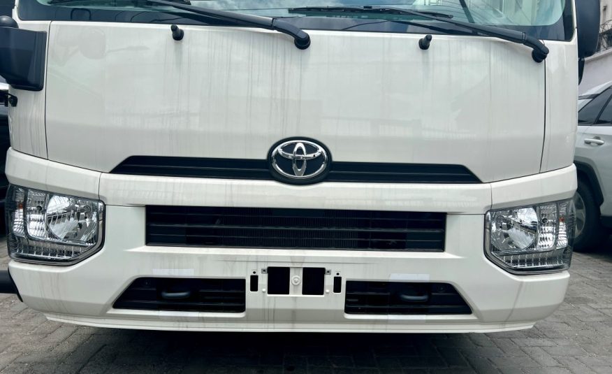 Toyota Coaster