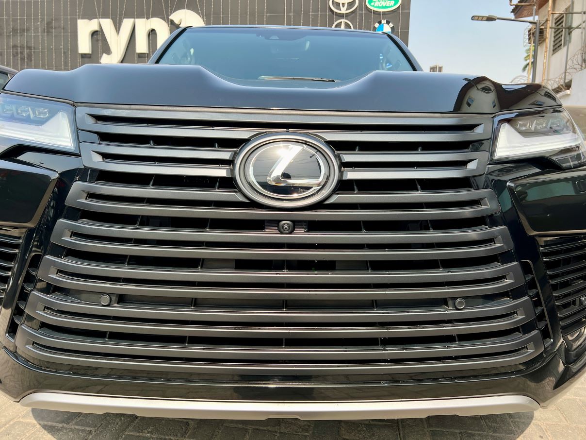 Lexus LX 600 Signature