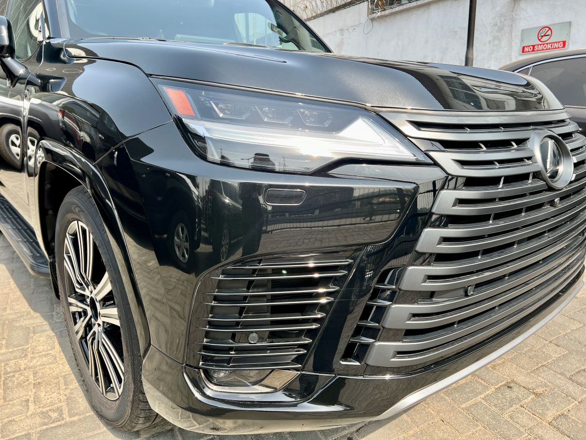 Lexus LX 600 Signature