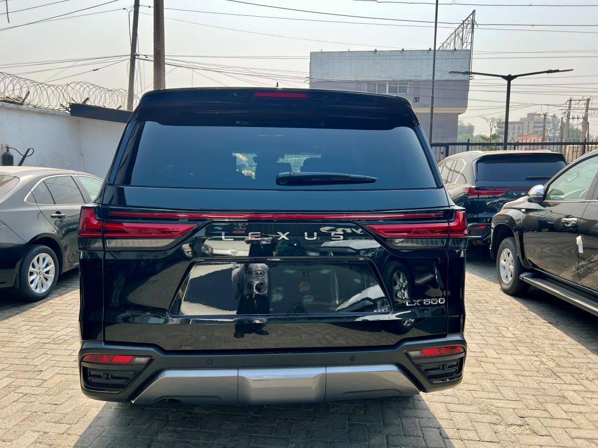 Lexus LX 600 Signature